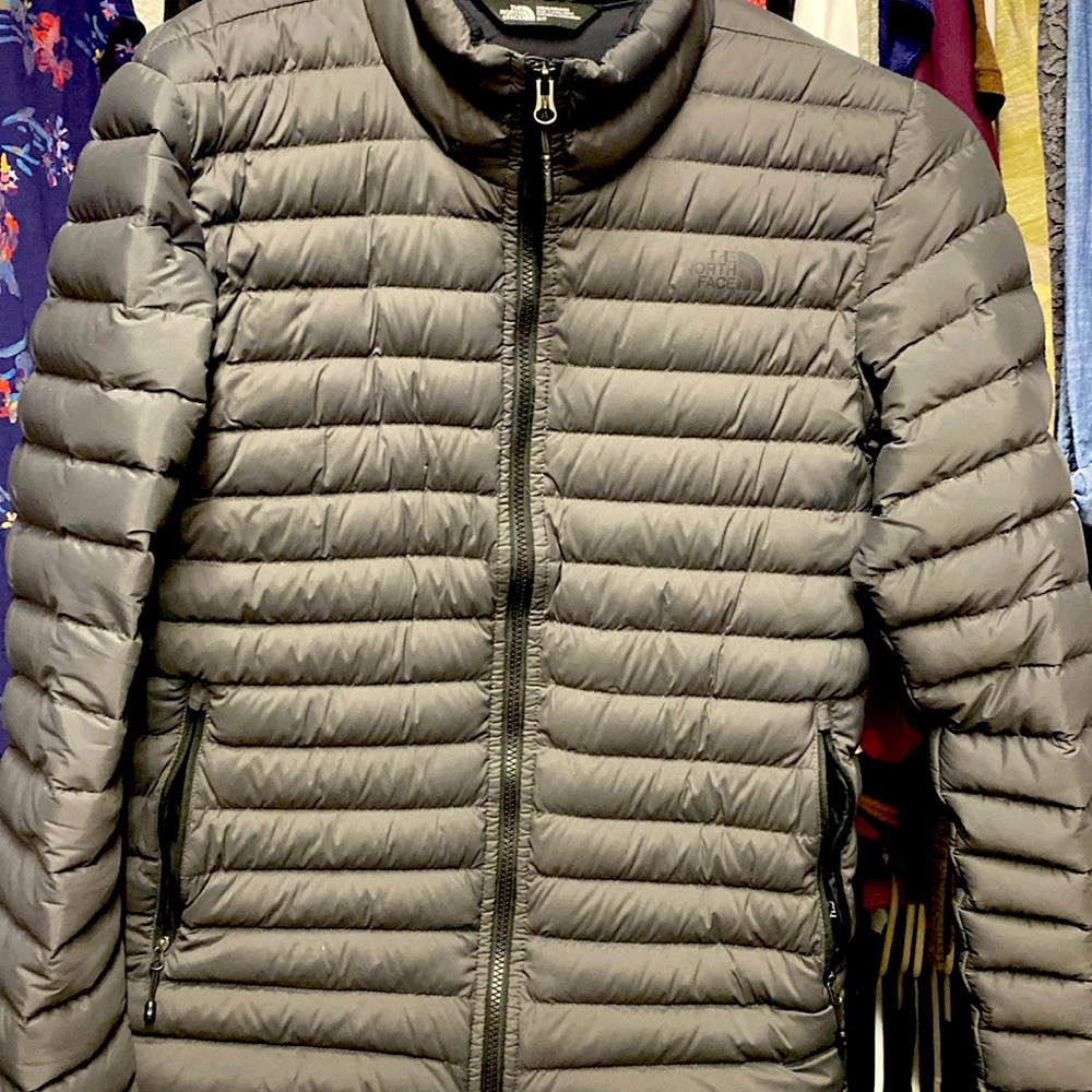 Excellent condition.  Barley worn - son outgrew quickly.  Warm.